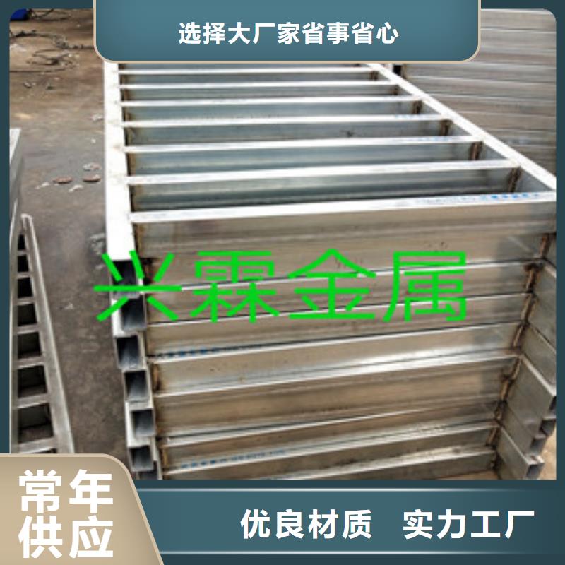 桥梁护栏,【人车分流栏】厂家拥有先进的设备