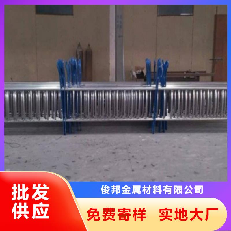 不锈钢防护栏桥梁防撞护栏可零售可批发