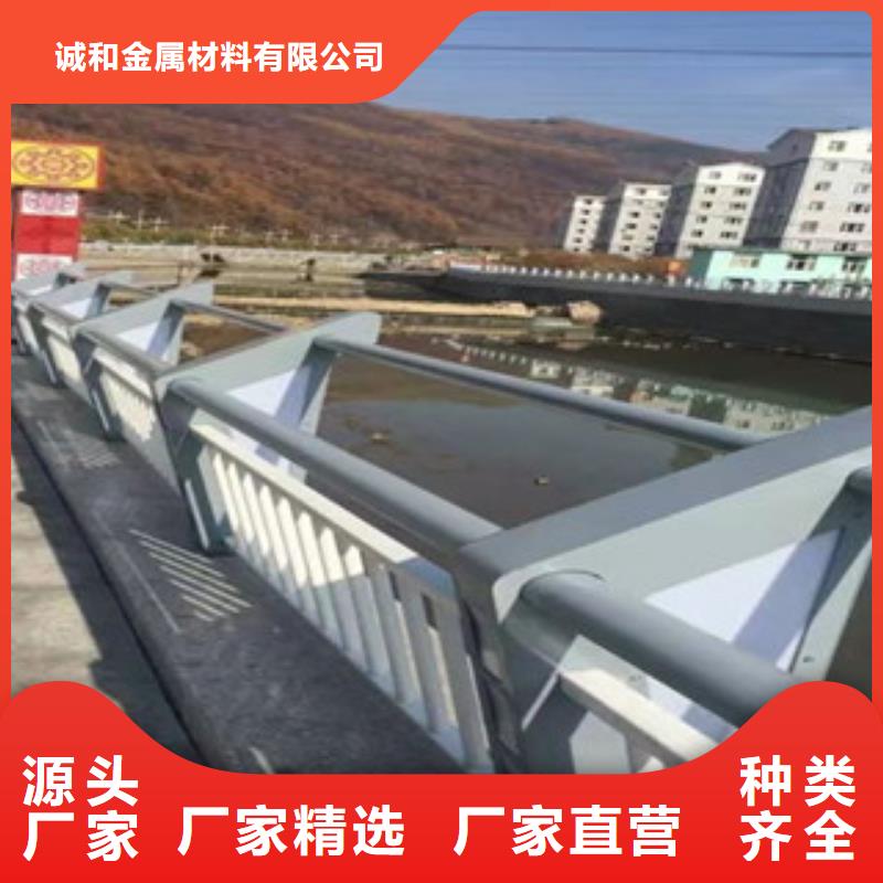 灯光护栏道路防撞护栏用心做好细节