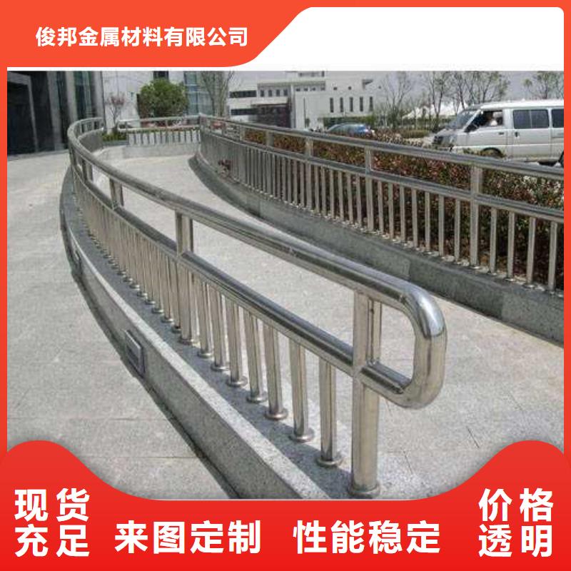 防撞护栏_仿木护栏源头厂家量大价优