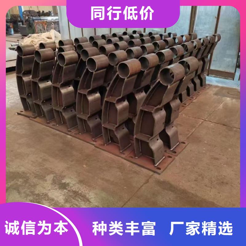 护栏质检合格出厂