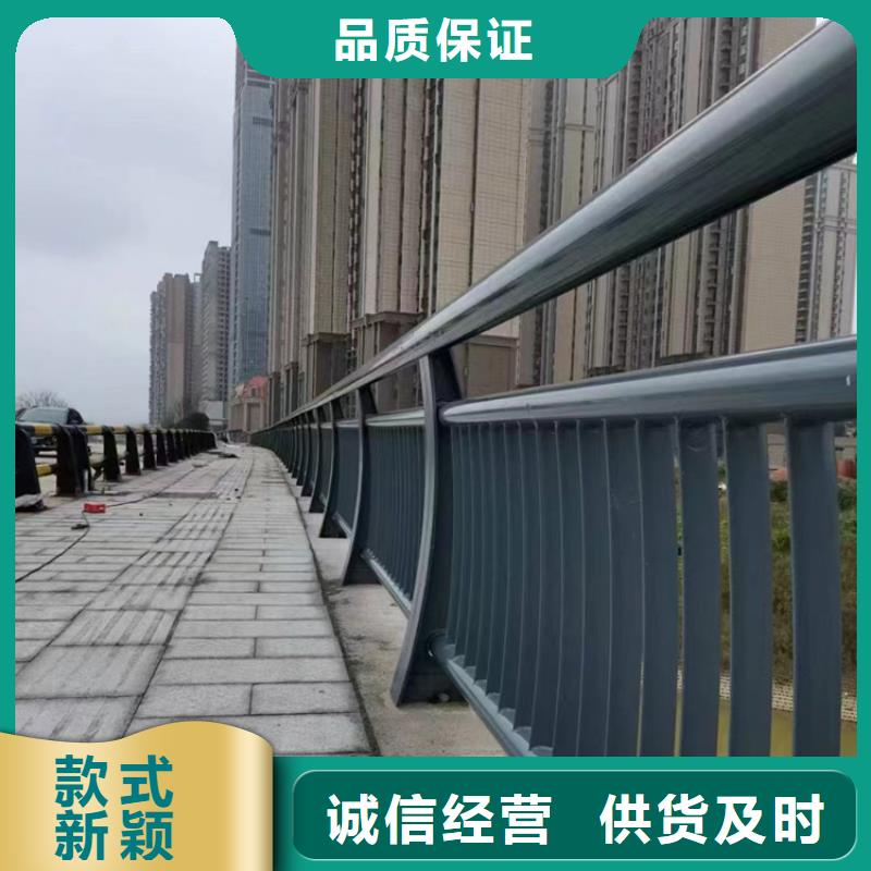 琼中县桥梁防撞不锈钢灯箱隔离防撞栏杆加工