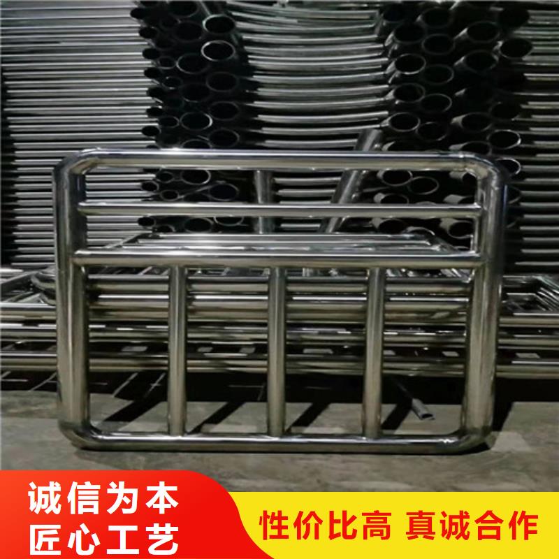 防撞护栏【镀锌波形护栏】买的放心安兴用的舒心