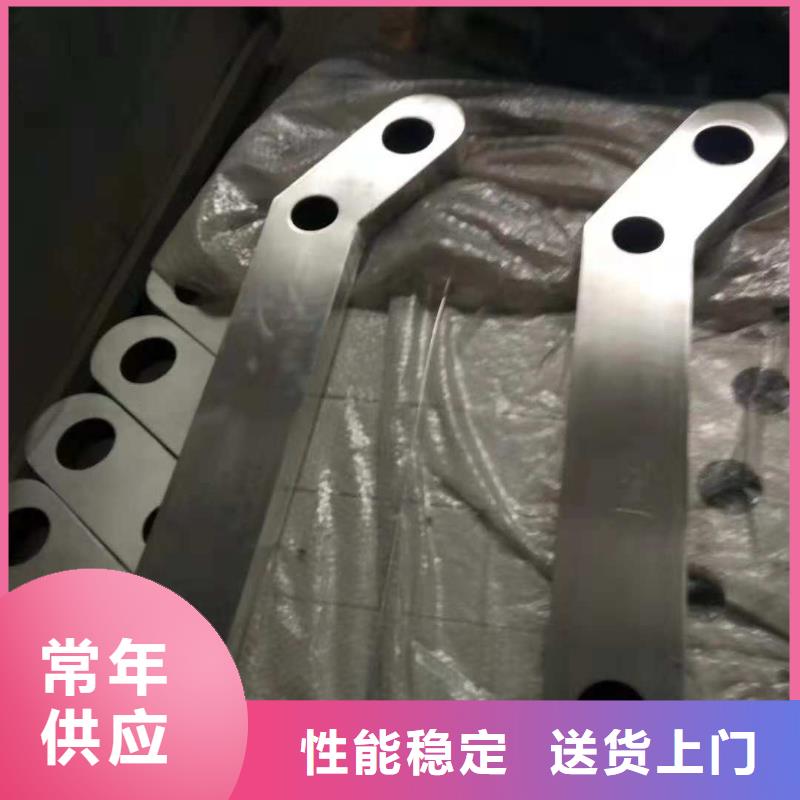 桥梁护栏热镀锌立柱省心又省钱