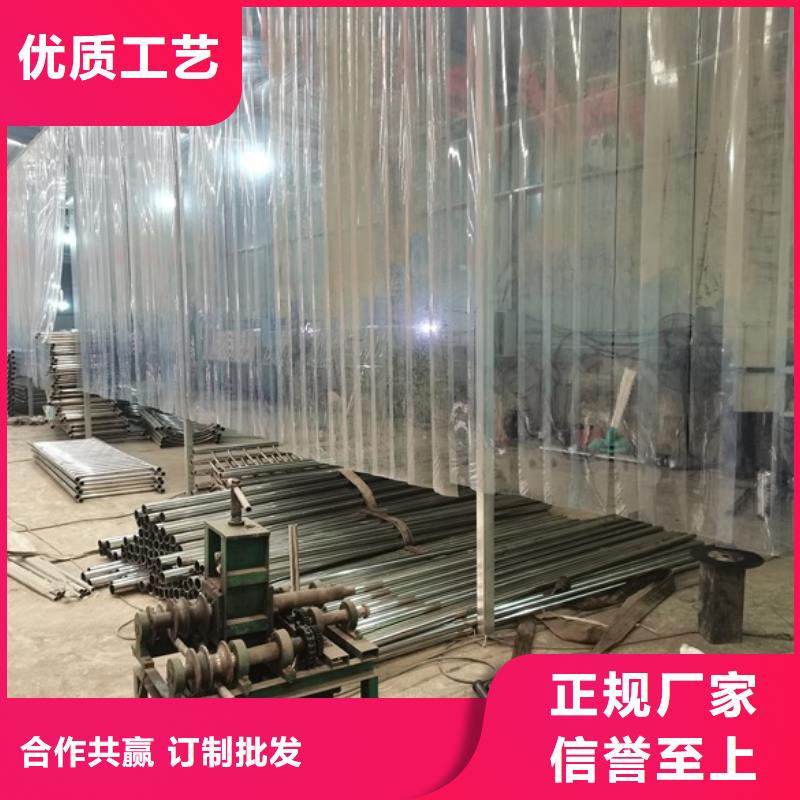 护栏-M型防撞护栏满足客户需求