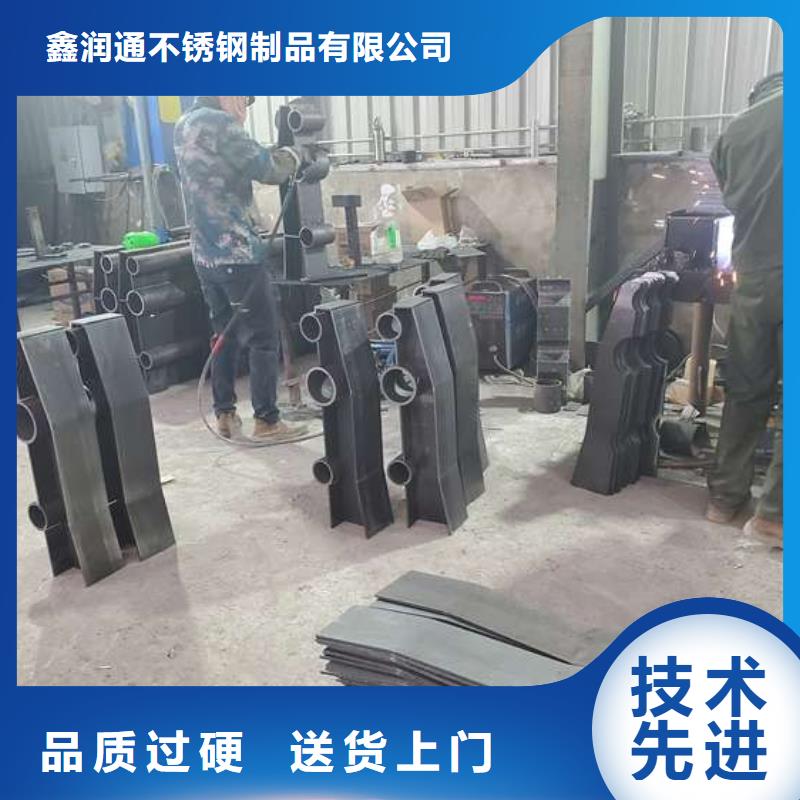 防撞护栏 【热镀锌立柱】专业的生产厂家