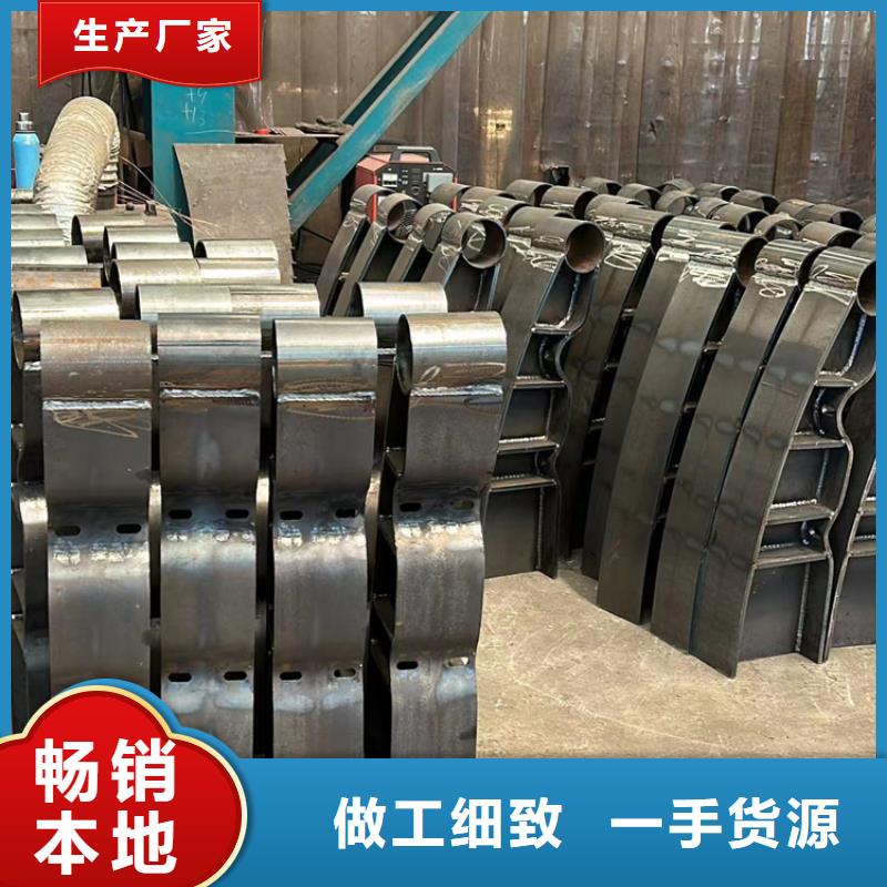 桥梁护栏厂家,LED防护栏杆用心做产品