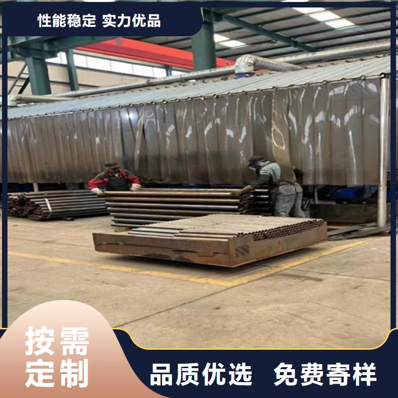  护栏质检合格出厂