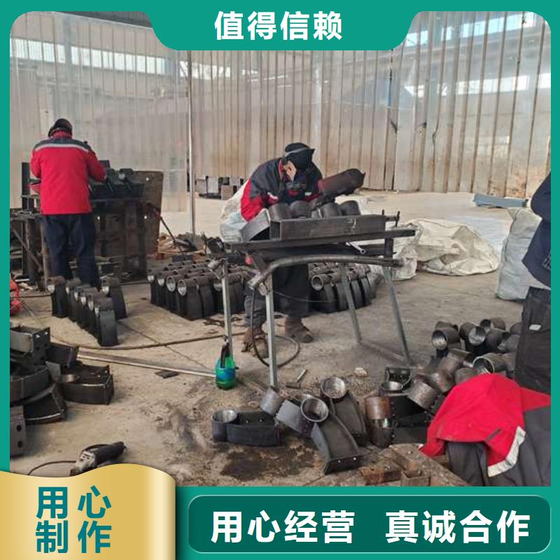 护栏库存量大