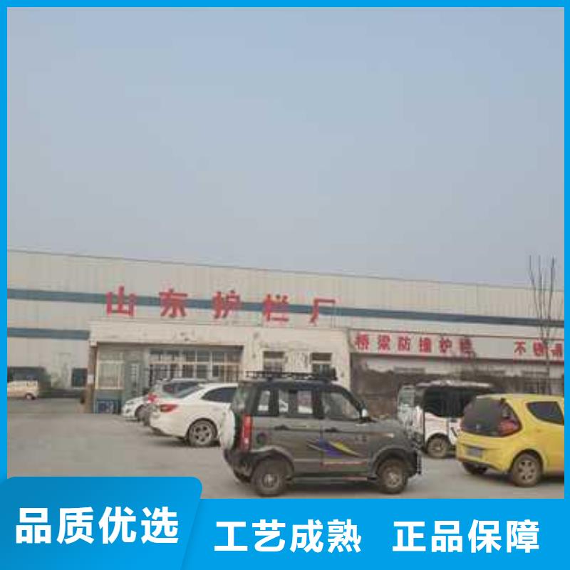 【护栏灯光防撞护栏追求细节品质】