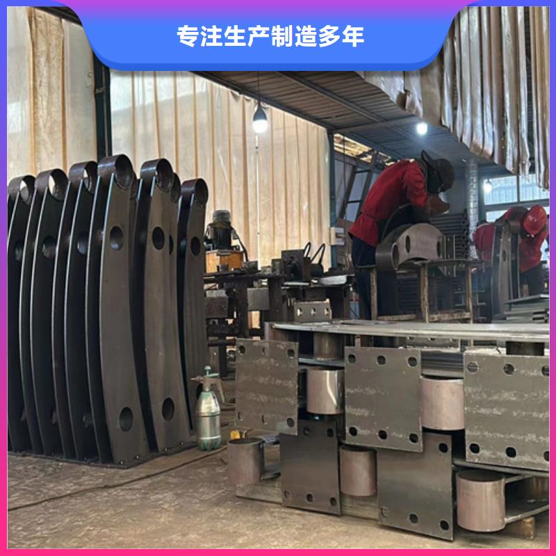 道路护栏国道抗冲击围栏敢与同行比服务