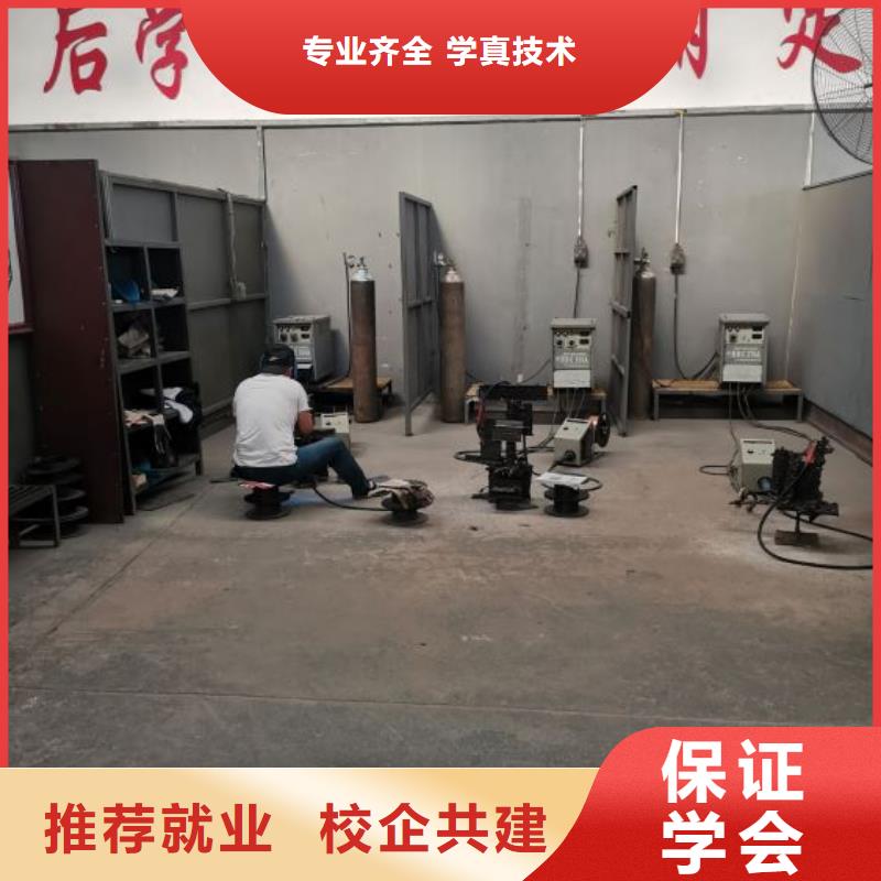 厨师技校排名视频-甘肃省陇南市|西和|两当|白银|金昌|兰州|临夏|武威|平凉|天水厨师技校排名-虎振