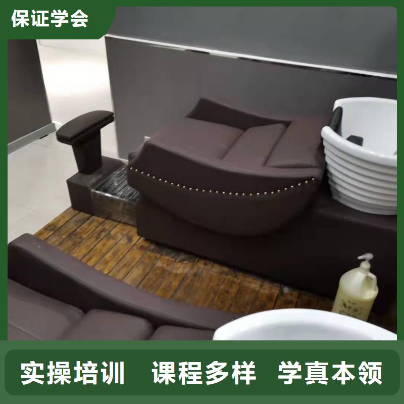 美发培训学校钩机学校师资力量强