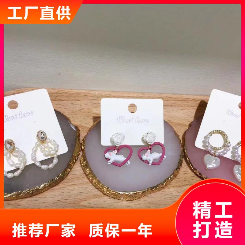word loveword love耳环大量现货供应