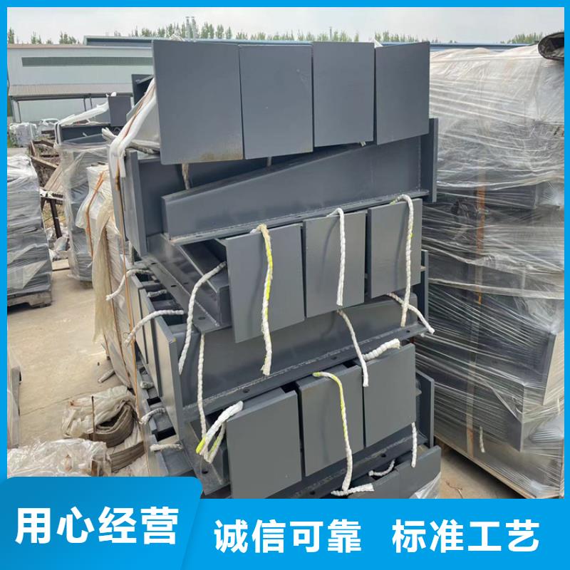 道路防撞护栏【镀锌喷塑防撞栏】专业生产团队