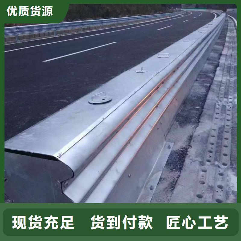 【护栏三波波形护栏厂家值得买】