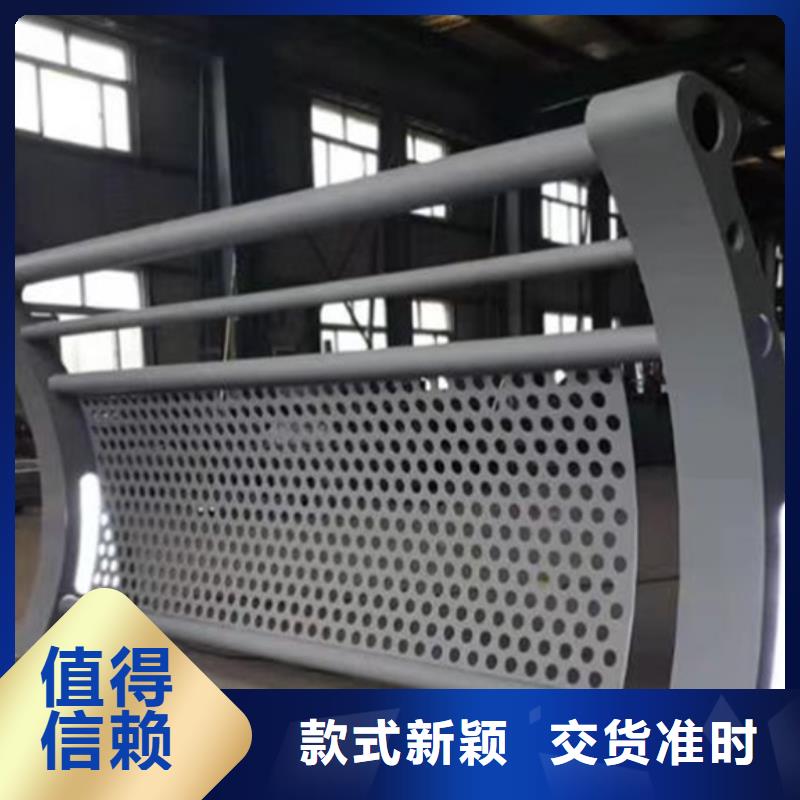灯光护栏钢板立柱海量货源