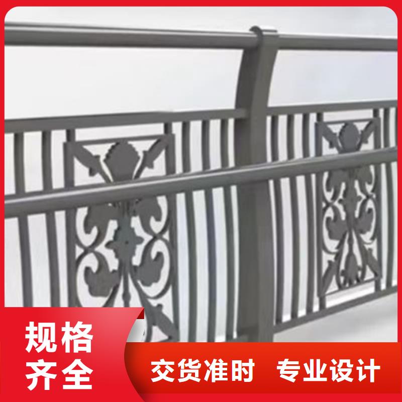 灯光护栏钢板立柱海量货源