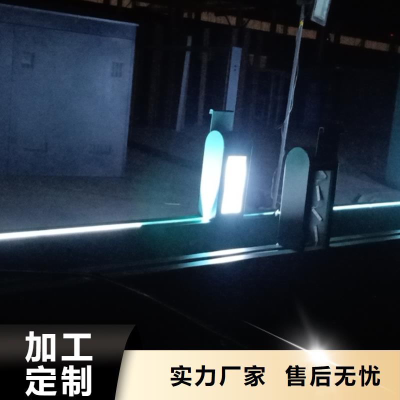 景区道路候车亭来厂考察