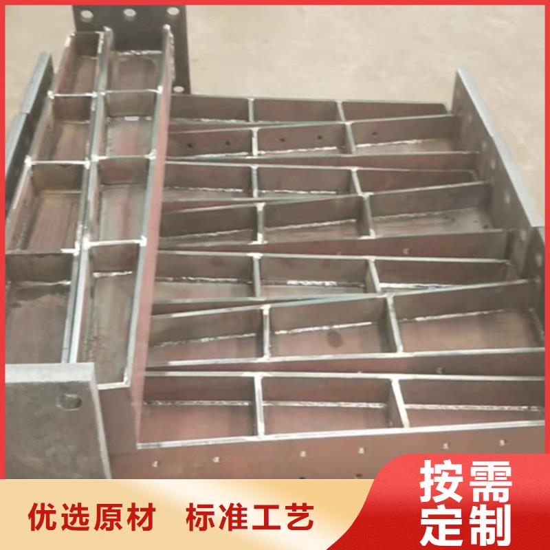桥梁护栏,桥梁钢护栏讲信誉保质量